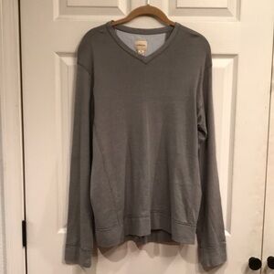 G.H. Bass brand size M pullover vneck long sleeve shirt